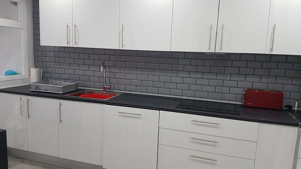 Fully Fitted Kitchen