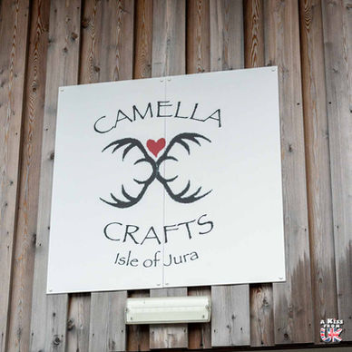 Camella Crafts à Craighouse - Visiter l’île de Jura en Ecosse : les lieux à voir et les choses à faire | A Kiss From UK, le blog du voyage en Ecosse.