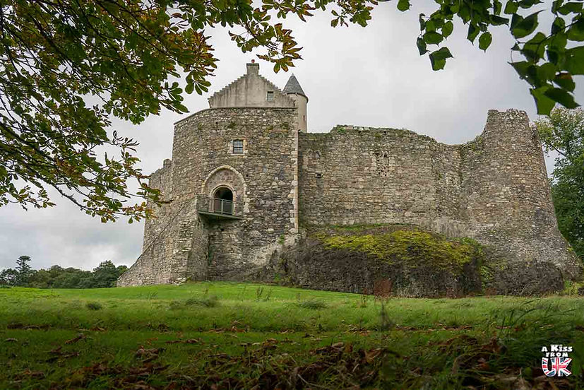 Dunstaffnage Castle - Visiter l’Argyll & Bute en Ecosse : les lieux à voir et les choses à faire | A Kiss From UK, le blog du voyage en Ecosse.