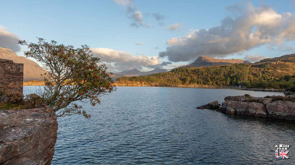 La péninsule d’Aird Mhòr dans le Torridon – Que voir dans le Torridon en Ecosse ? Préparez-vous à visiter le Torridon en découvrant les plus beaux endroits de cette région des Highlands en Ecosse | A Kiss from UK, le blog du voyage en Ecosse.