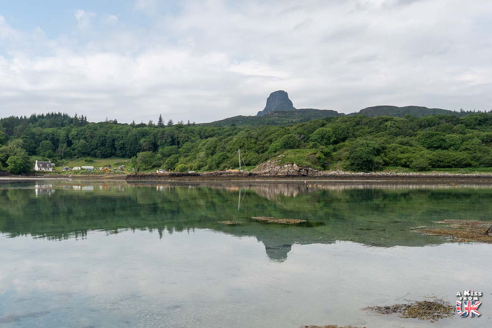 Galmisdale – Les lieux à voir sur l’île d’Eigg – Visiter l’île d’Eigg en Ecosse : le guide complet | A Kiss From UK