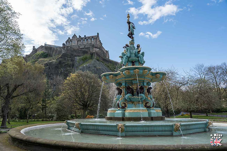 Princes Street Gardens à Edimbourg - Visiter Edimbourg : Découvrez les endroits à voir et les choses à faire à Edimbourg en Ecosse | A Kiss From UK