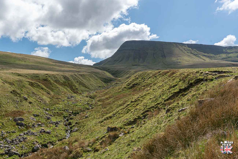 Llyn y Fan dans les Brecon Beacons - Que voir et que faire dans le Parc National des Brecon Beacons au Pays de Galles ? - Visiter Bannau Brycheiniog : le guide voyage complet | A Kiss From UK