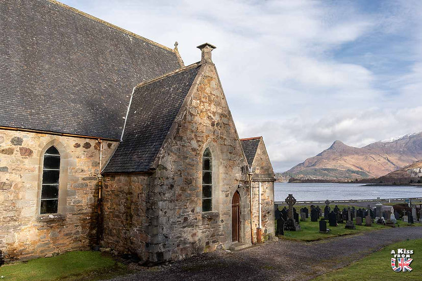 L'Eglise St John à Ballachulish - Que voir dans la région du Glencoe ? - Visiter le Glencoe en Ecosse, le guide complet ! Découvrez les lieux à voir et les choses à faire dans le Glencoe et sa région | A Kiss from UK, le blog du voyage en Ecosse.