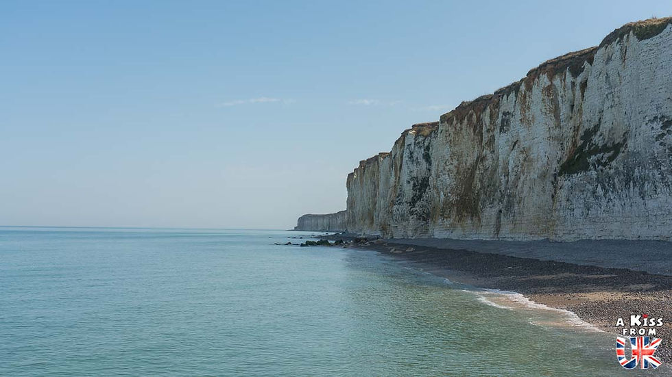 Visiter Veules-les-Roses en Normandie pour se croire au falaises blanches de Douvres en Angleterre | Visiter la Normandie pour retrouver les paysages de Grande-Bretagne - Découvrez les plus beaux endroits de Bretagne et de Normandie qui font penser à l'Angleterre, à l'Ecosse ou au Pays de Galles | A Kiss from UK - blog voyage