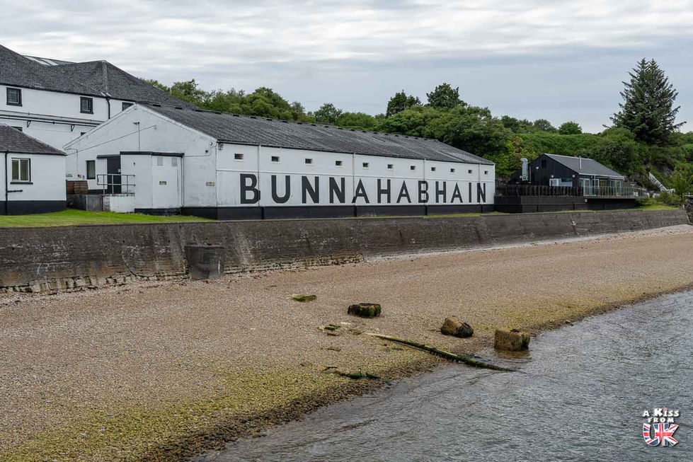 La distillerie Bunnahabhain sur Islay - Quelle distillerie visiter sur l’île d’Islay en Ecosse ? | A Kiss From UK, le blog du voyage en Ecosse.