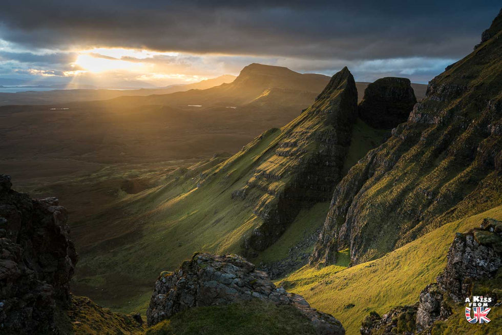 Le Quiraing sur l'île de Skye - Que faire et que voir sur l'île de Skye en Ecosse ? Visiter les plus beaux endroits de l'île de Skye avec mon guide voyage complet. | A Kiss from UK