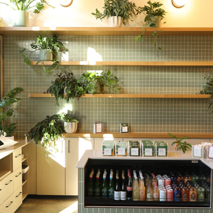 MRWST COFFEE Interior