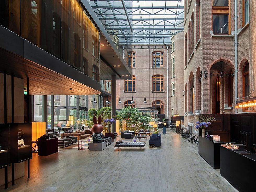 Mandarin Oriental Conservatorium, Amsterdam is a museum district hotel, only 3 minutes from the Van Gogh Museum.