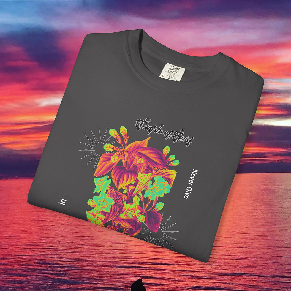 Gray t-shirt with design: