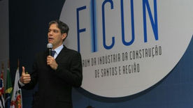 Palestra do economista Ricardo Amorim abriu o Fórum da Indústria da Construção de Santos e Região