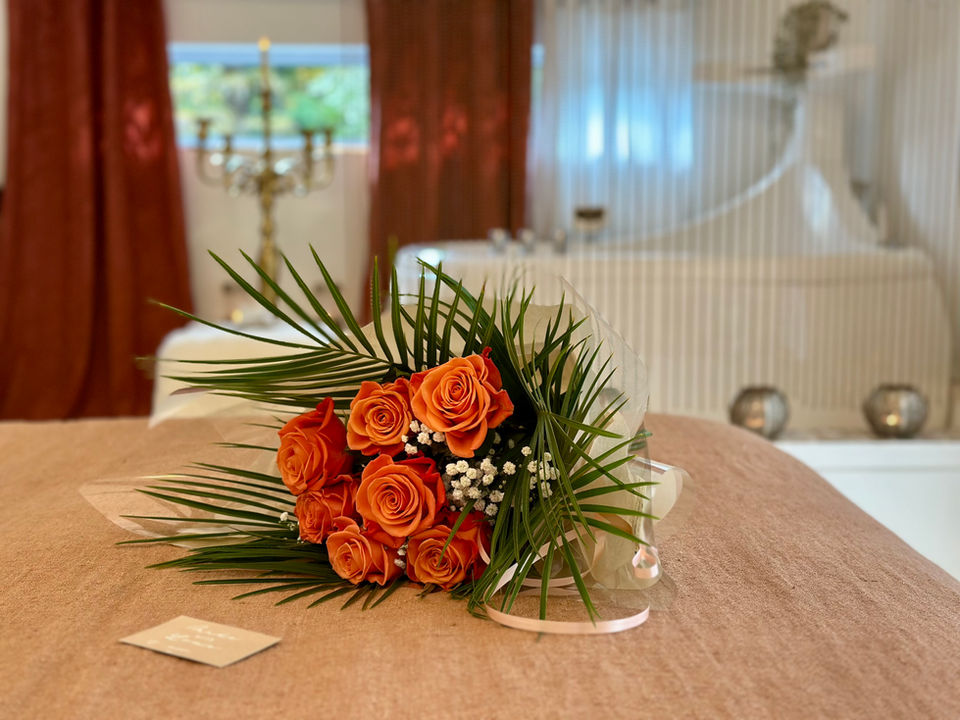 Découvrez notre Suite Eden avec Piscine privée extérieure chauffée toute l'année, sauna japonais infrarouges, jacuzzi privatifs à partir de 399e à 35 mn de Paris et 7 mn de Fontainebleau, à la Suite Barbizon.