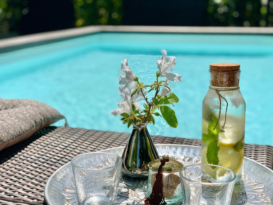 HOTEL BARBIZON FONTAINEBLEAU SUITE AVEC PISCINE PRIVEE CHAUFFEE CHAUDE SANS VIS A VIS INTIMISTE LUXUEUX SPA PRIVATIF IDF 77 PARIS BIEN ETRE ESCAPADE AMOUREUX ROMANTIQUE AU VERT FORET DE FONTAINEBLEAU CHATEAU NATURE
