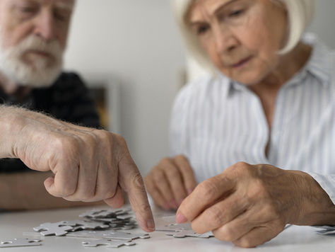Conoce los factores que ayudan a ralentizar el envejecimiento del cerebro y cómo proteger tu salud mental con hábitos clave y prevención.