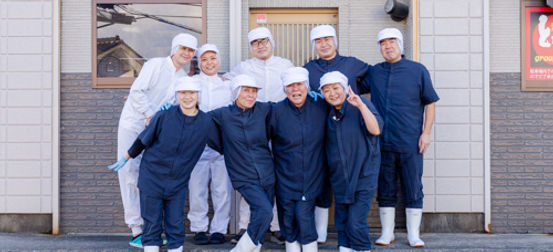 調理スタッフたちの集合写真