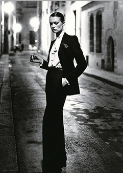 5fb7b2ccccdf1239ecb81a0a_yves-saint-laurent-womens-suit-4.jpeg