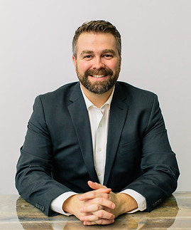 Bo Headshot_edited.jpg