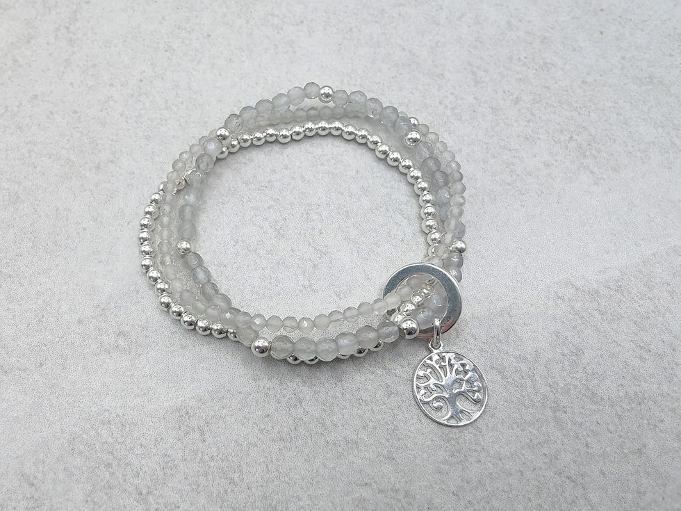 Luna | Mondstein Armband, 3-fach, mit Lebensbaum Anhänger