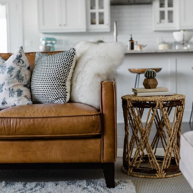 Illustration from Smart Tricks To Add Vintage Home Décor
