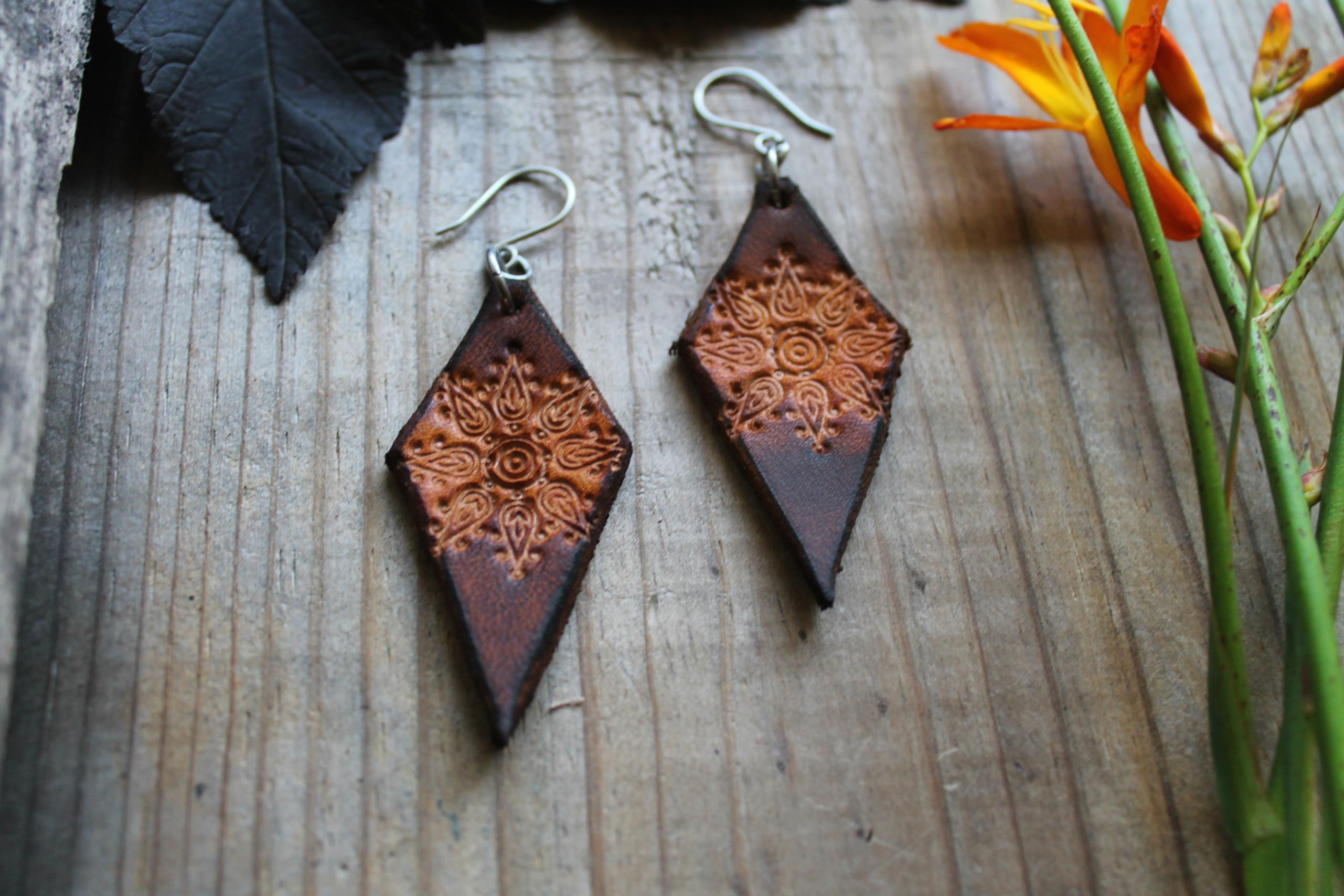 Burnt Floral Earrings | Diamond shaped Earrings