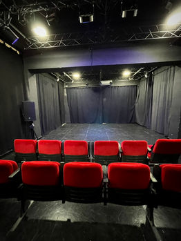 Espais Lloguer Kabuts
Espacios Alquiler Kabuts
Rodajes Fotos Ensayos