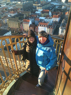 Up Vor Frelsers Kirke with mom