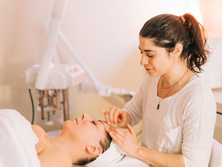 4 Reasons You Need Professional Facials
