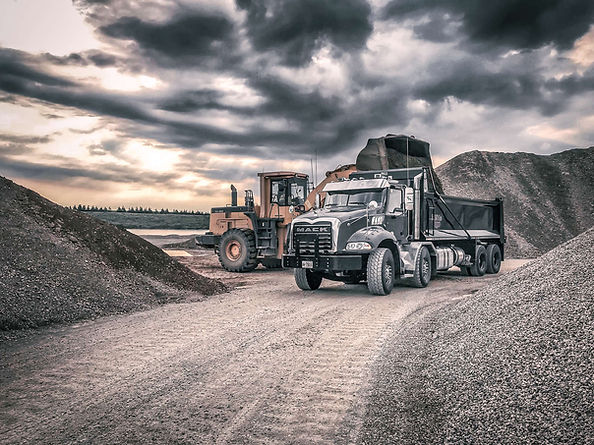 dump-trucks-mack-achievements-7.jpg