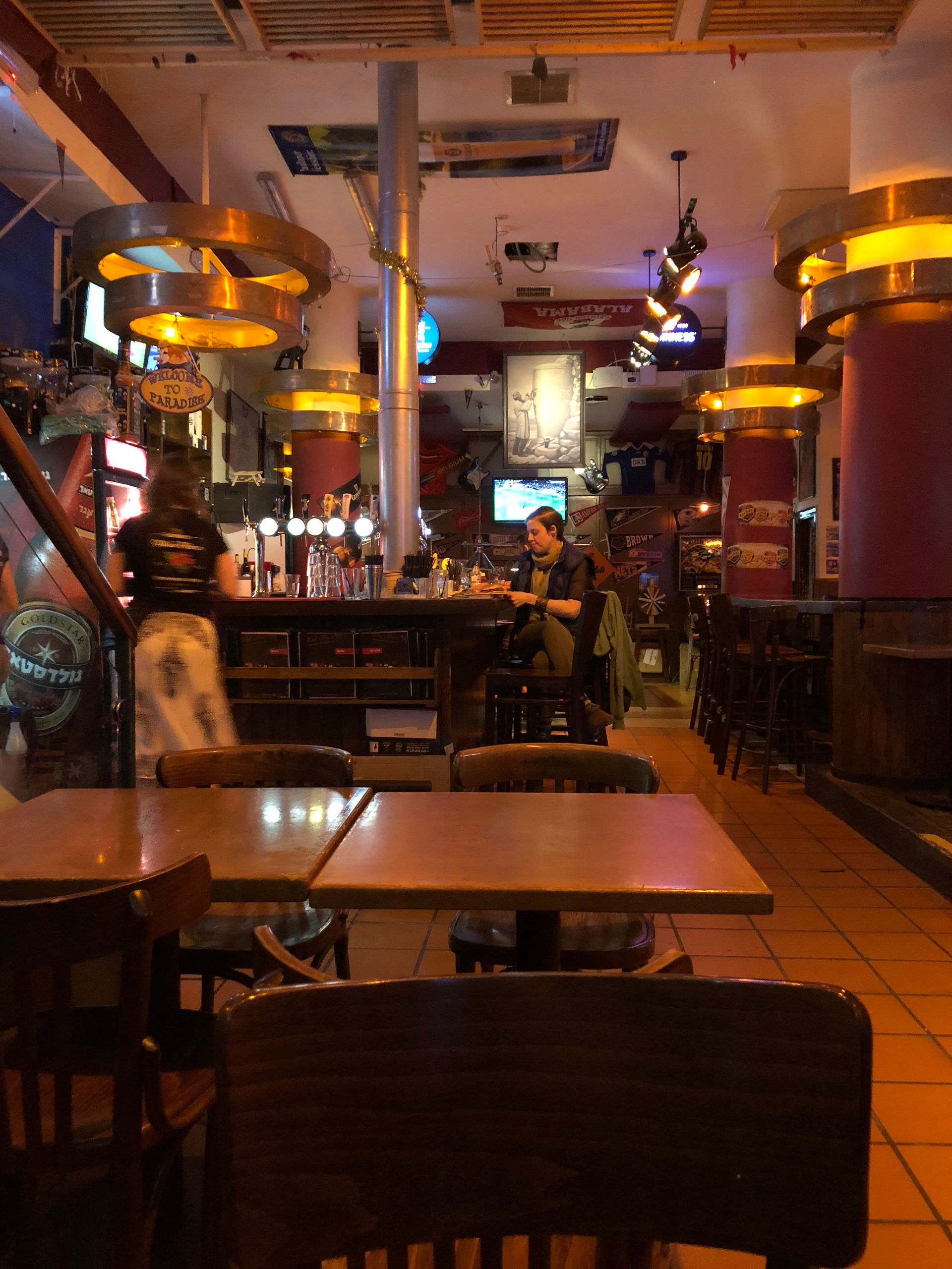 Mike's Place Kosher Bar and Restaurant in Jerusalem, Israel