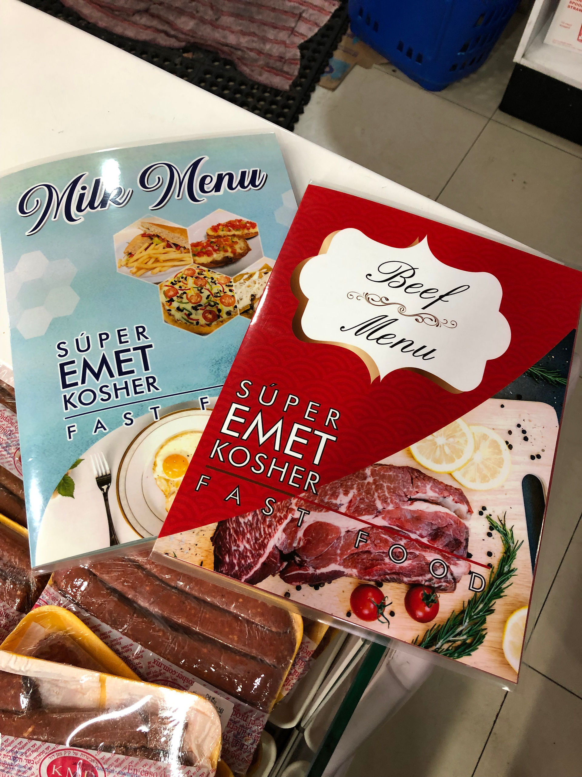 Super Emet Kosher in Mexico City, Mexico