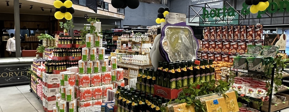 Urbanic Food Hall Kosher Market and Restaurant in São Paulo, Brazil