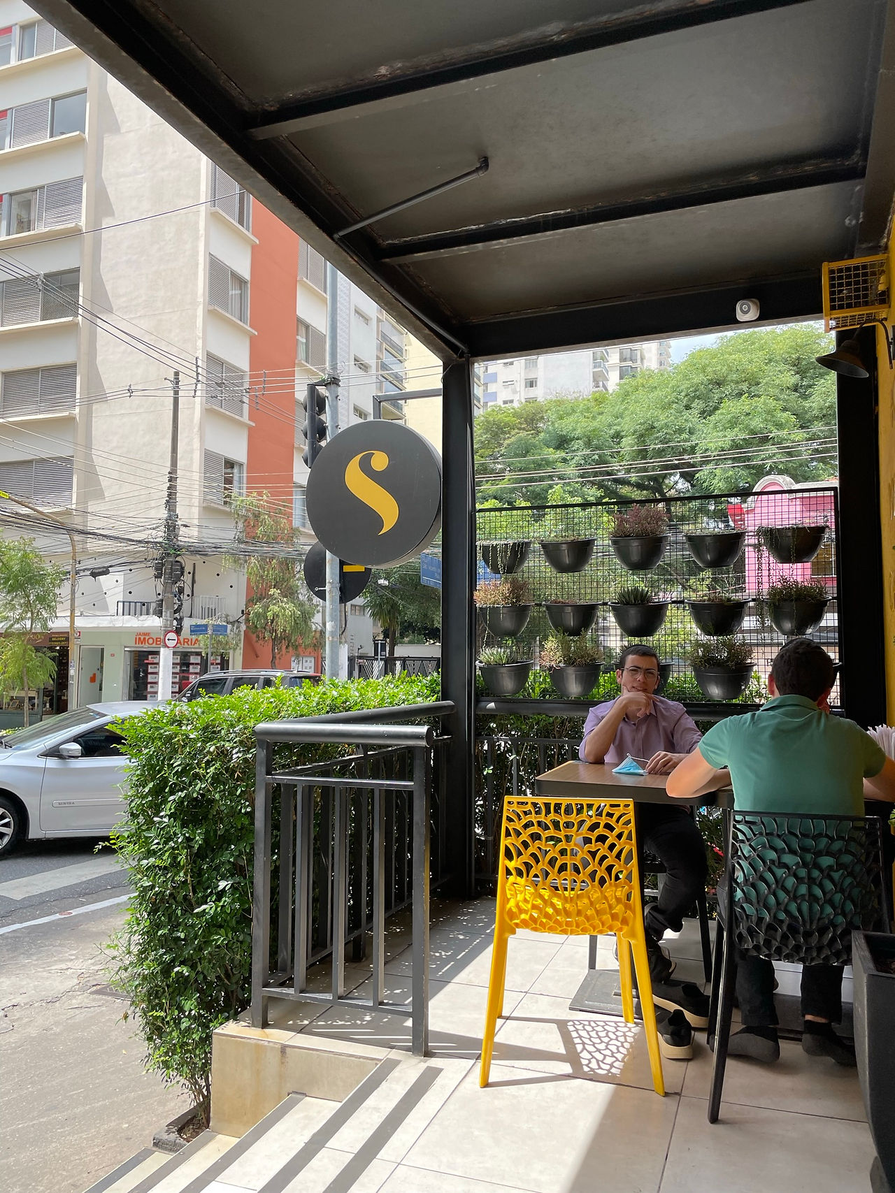 Smokedeli kosher restaurant in the Higienópolis neighborhood of São Paulo, Brazil