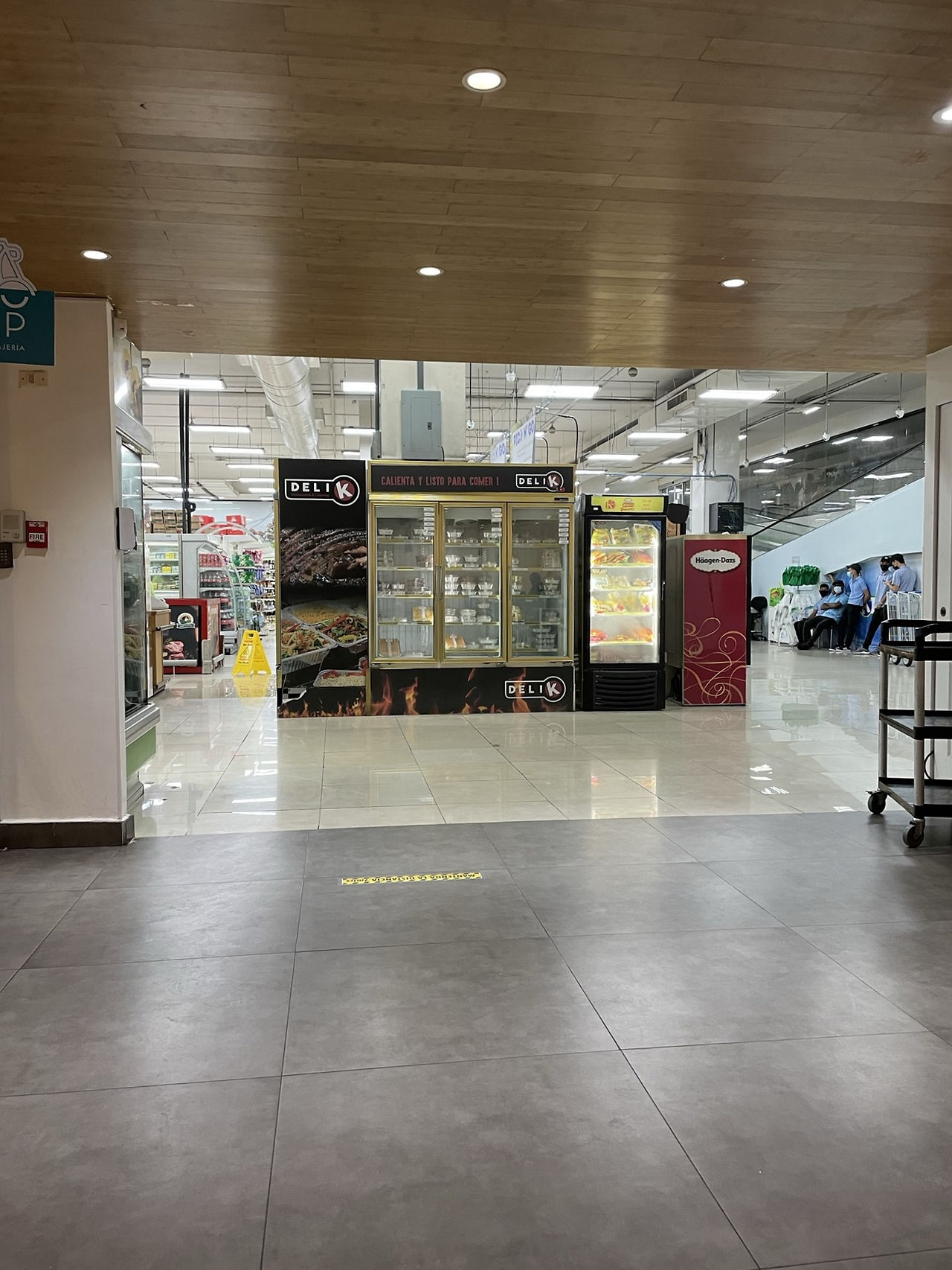 DeliK Kosher Market and Restaurant in Panama City, Panama