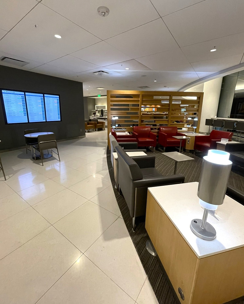 American Airlines Admirals Club Lounge at Miami International Airport: A Place to Relax and Recharge