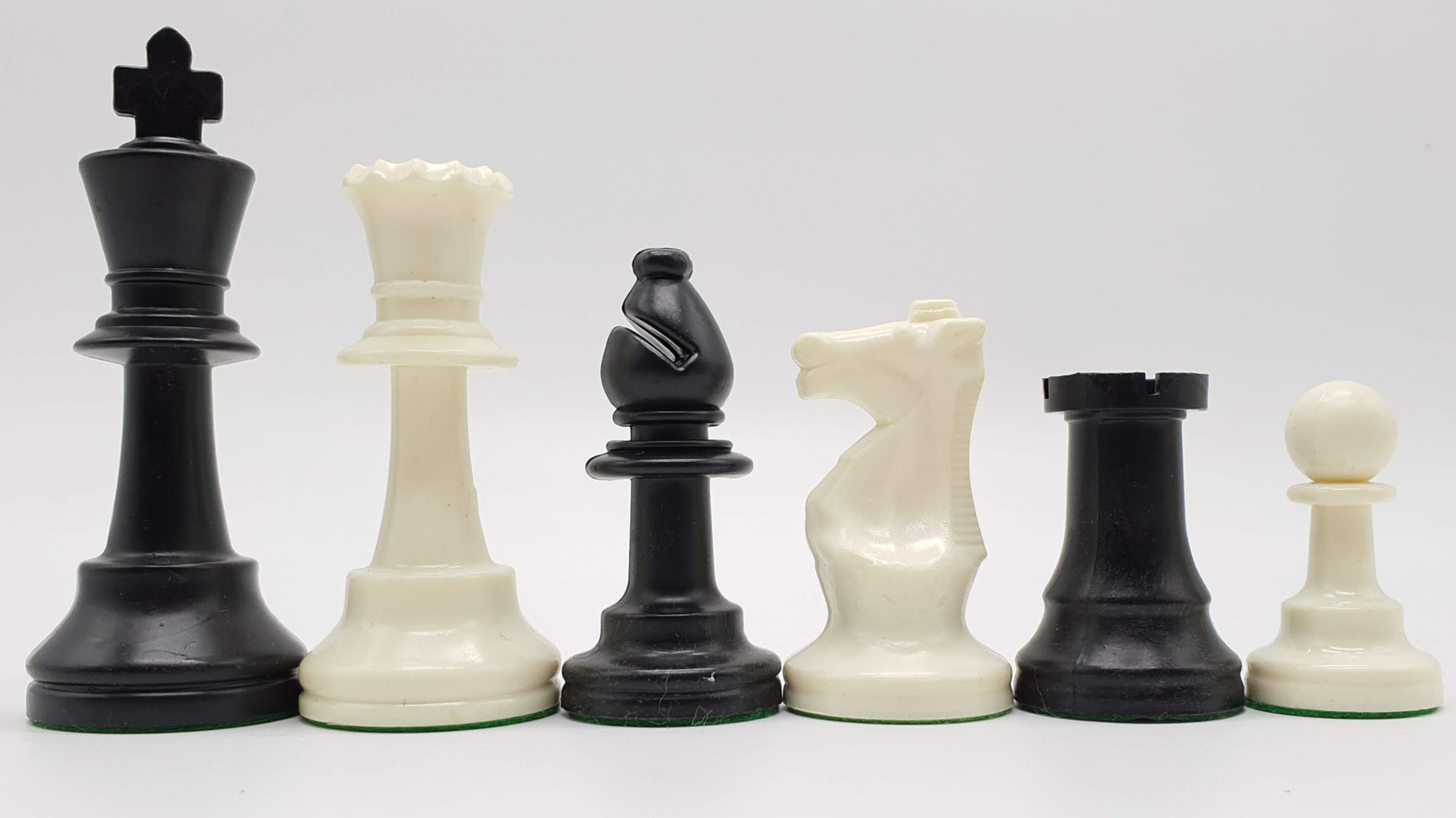 Пластикові шахи Стаунтон