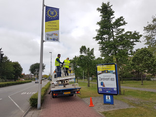 Zandvoort Specials banieren hangen
