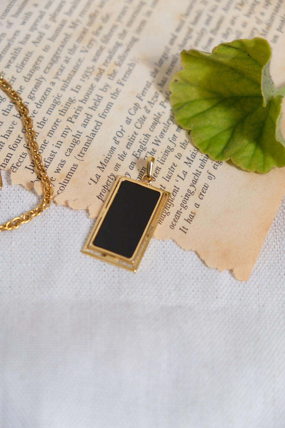 Thumbnail: Vintage Pendant