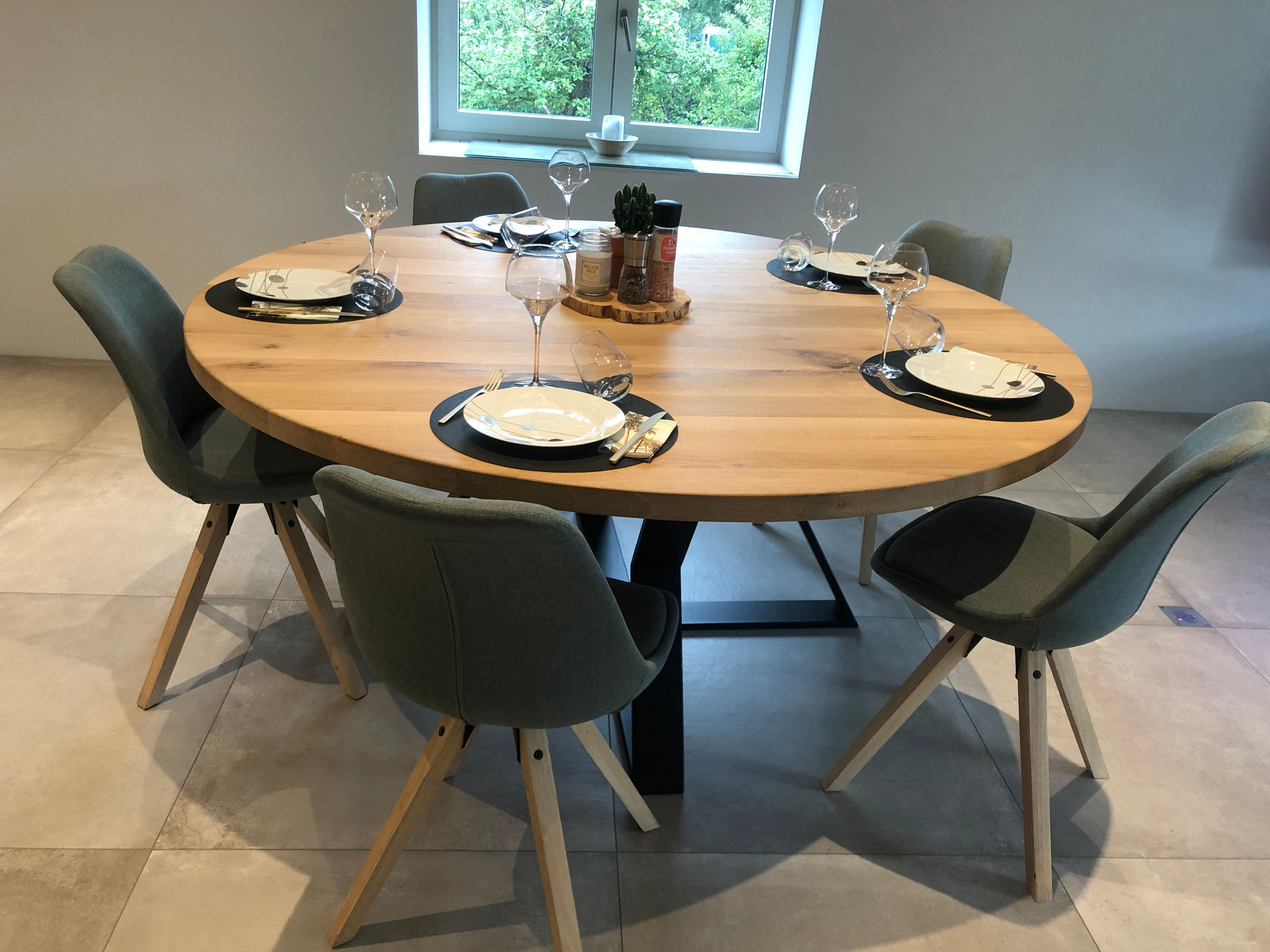 Table ronde Chêne massif