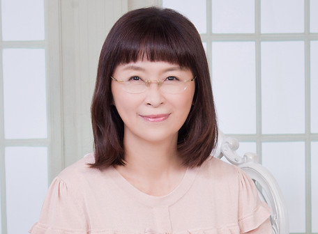 富容老師照片_edited.jpg