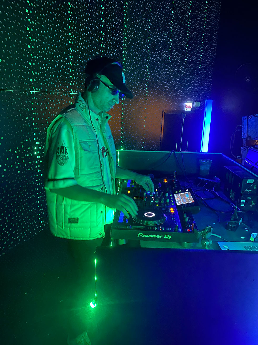 Deck House Beach B2B Mykel