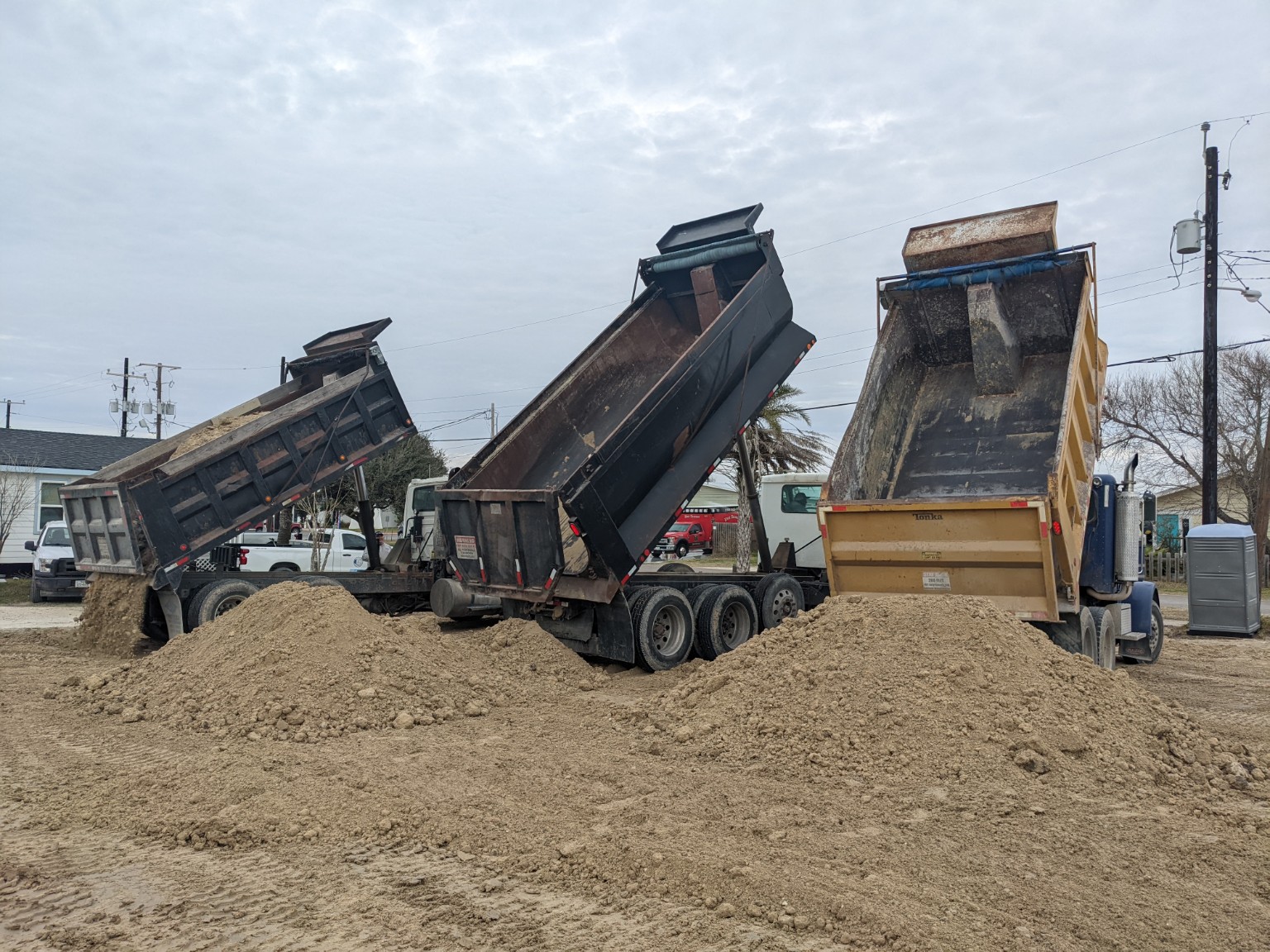 Select fill being unloaded
