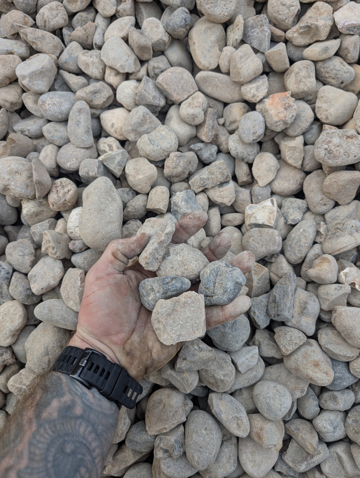 1–2 inch Realitos river rock