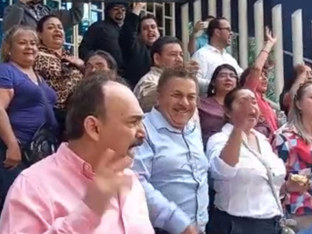 Participan chihuahuenses en marcha en defensa del INE en CDMX