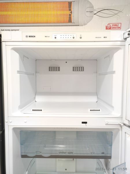 Küçük resim: Bosch Çift kapaklı NoFrost Buzdolabı

Marka: Bosch

Model: Çift kapaklı NoFrost
