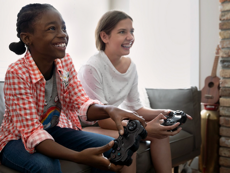 How Parents Can Monitor Their Child’s Online Friends