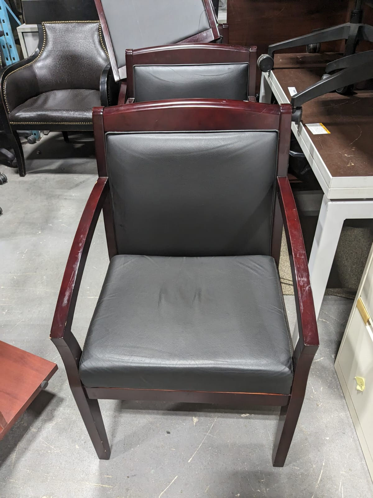 Vinyl Leather Wooden Visitor Chair - Ufficio Furniture