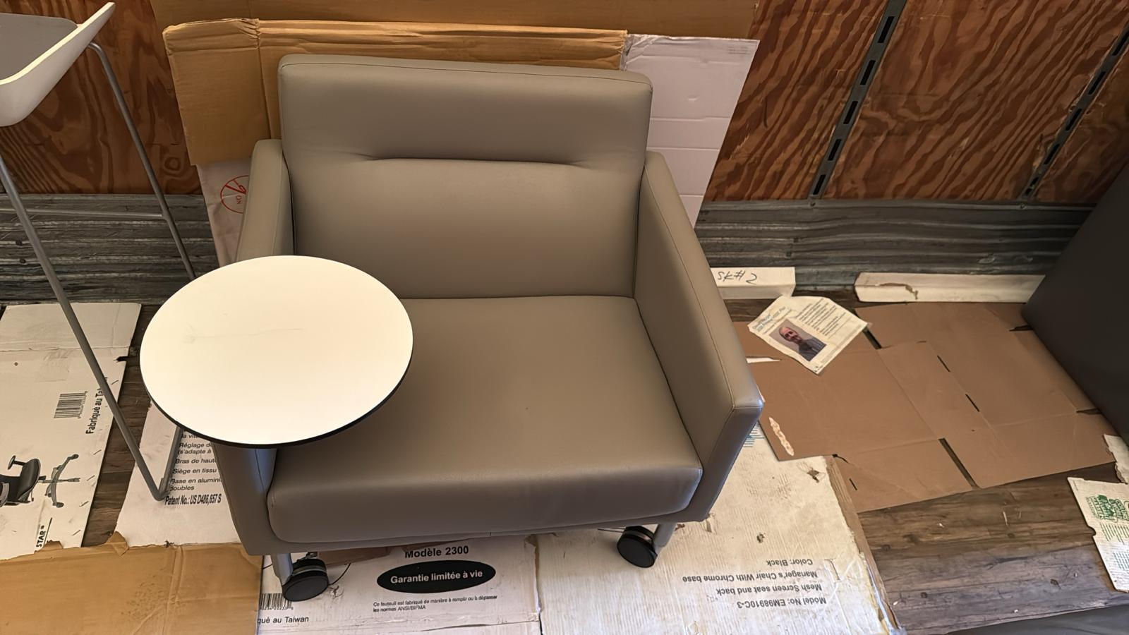 Steelcase Coalesse Single Seater with Removable Tray(5)