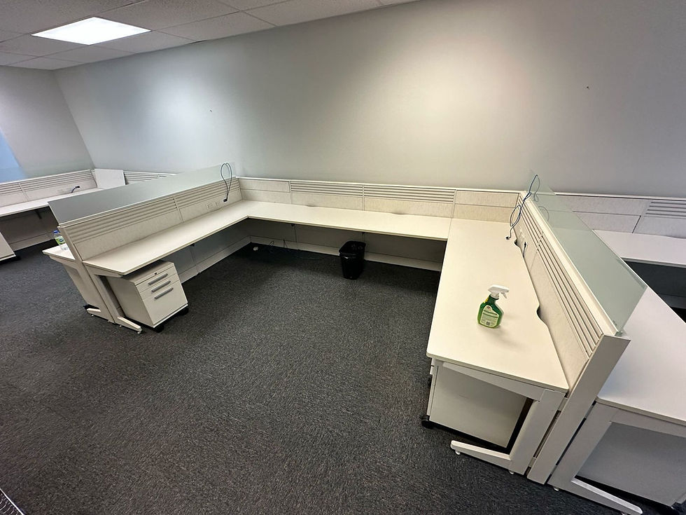 Thumbnail: CTDI – Teknion Leverage Workstations with Frosted Glass Dividers