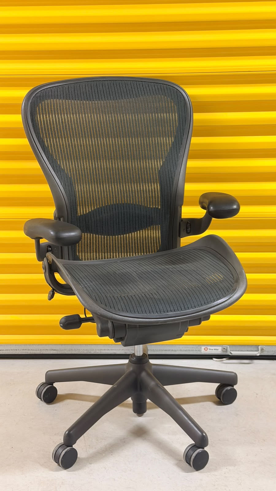 Used vs New Ergonomic Office Chairs in Toronto: What Your Money Really Buys (2026)