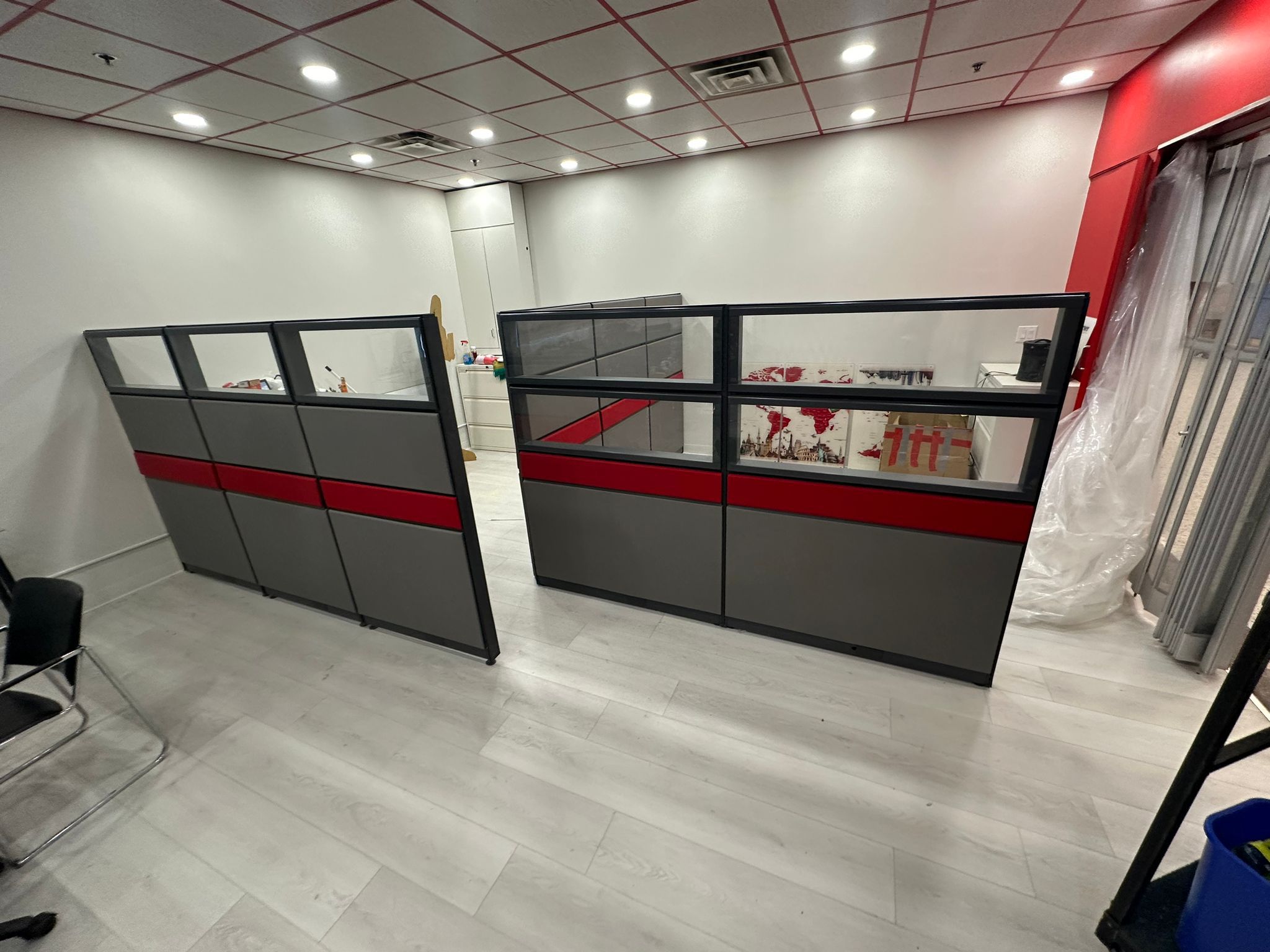 Teknion refurbished office cubicles at Ufficio Furniture